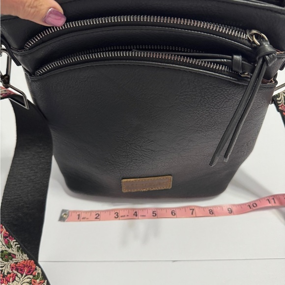 Montana West Black Crossbody Bag w/ Embroidered Strap – Vegan Leather Purse - Picture 8 of 10